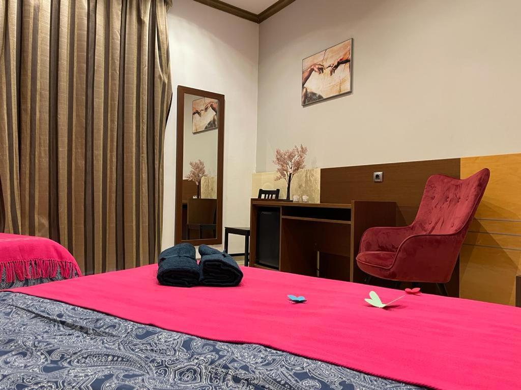 By La Rambla Rooms Barcelona Exterior photo