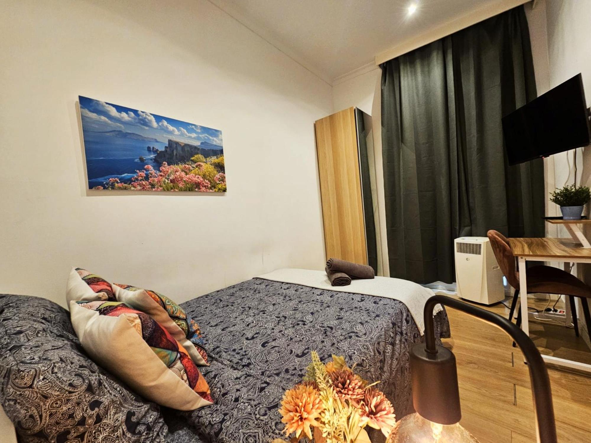 By La Rambla Rooms Barcelona Exterior photo